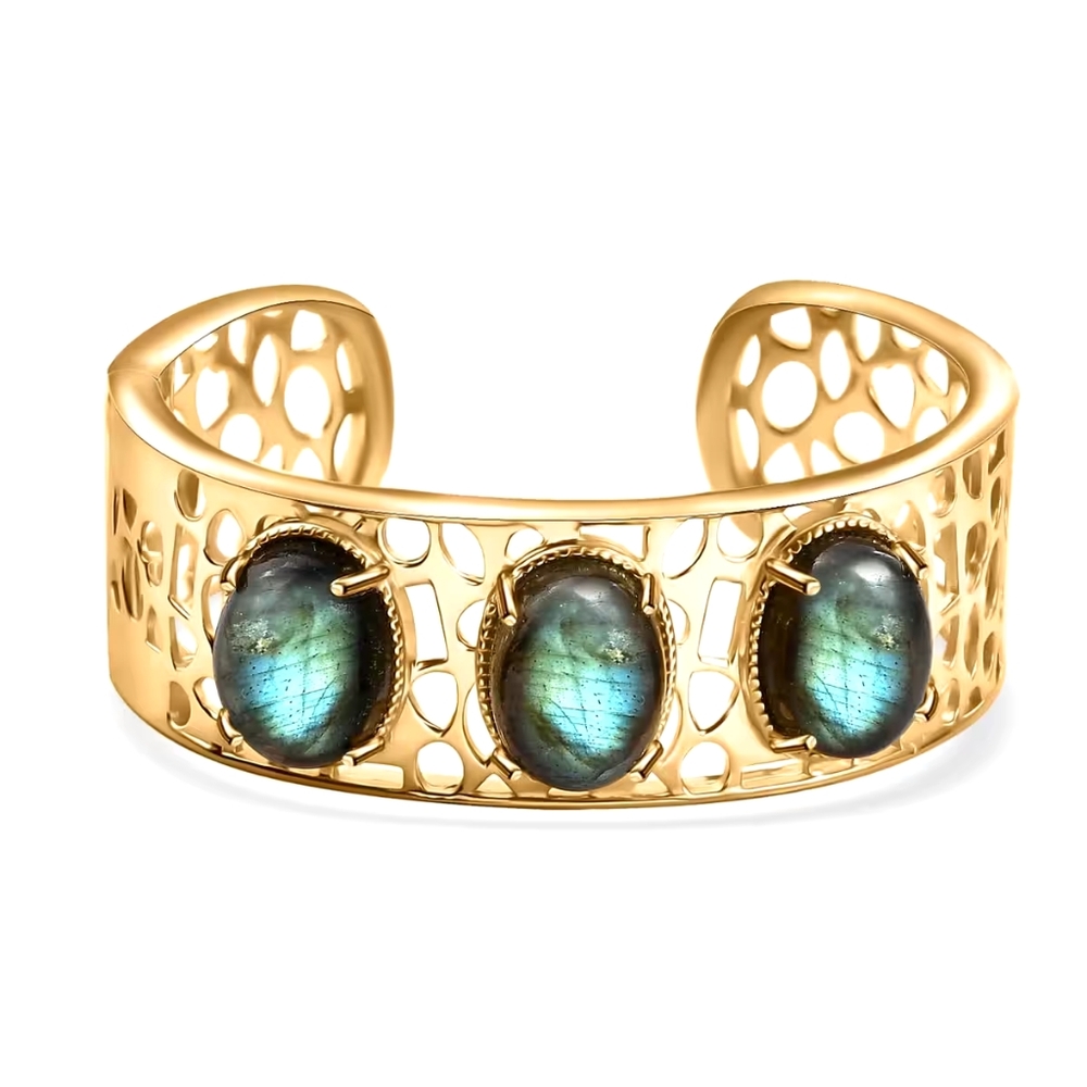 Malagasy Labradorite 31.00 ctw Cuff Bracelet